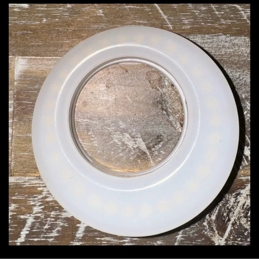 Ring lights for phones